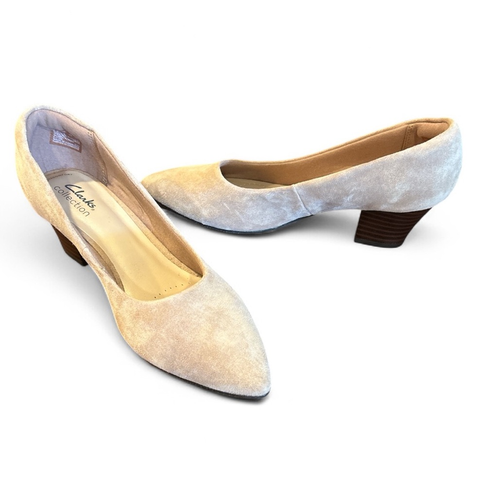 Clarks Women’s Teresa Praline Suede Block Heel Pump
Size 7.5